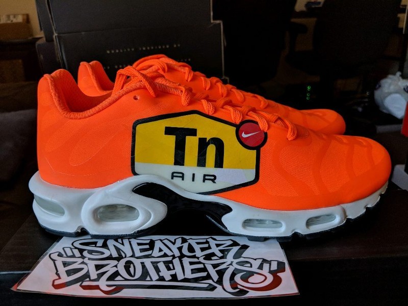 nike air max plus tn big logo